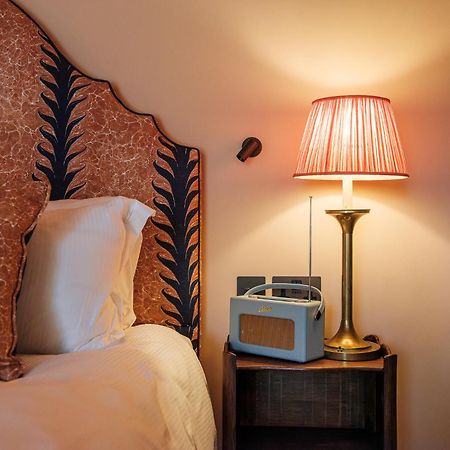 The Stump Hotel Cirencester Bagian luar foto