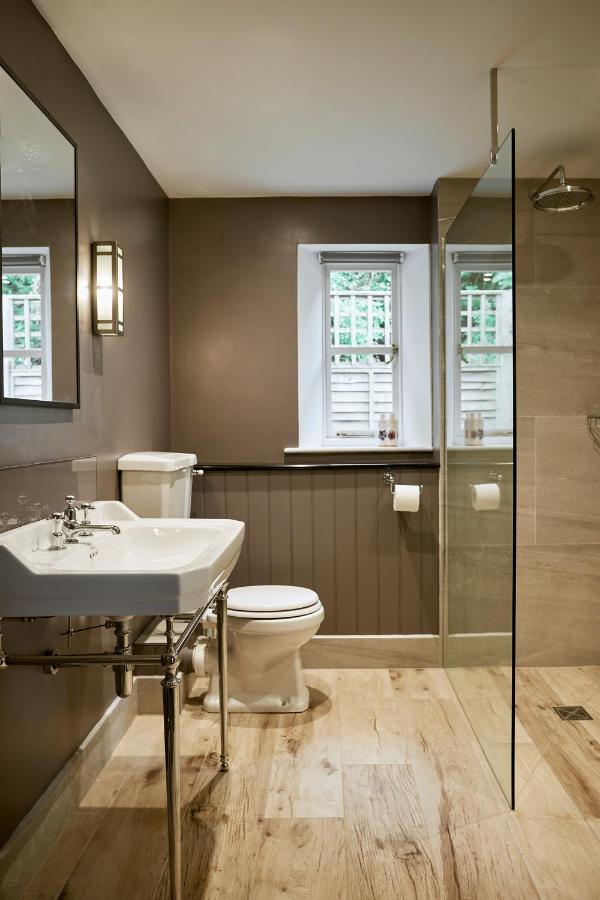 The Stump Hotel Cirencester Bagian luar foto