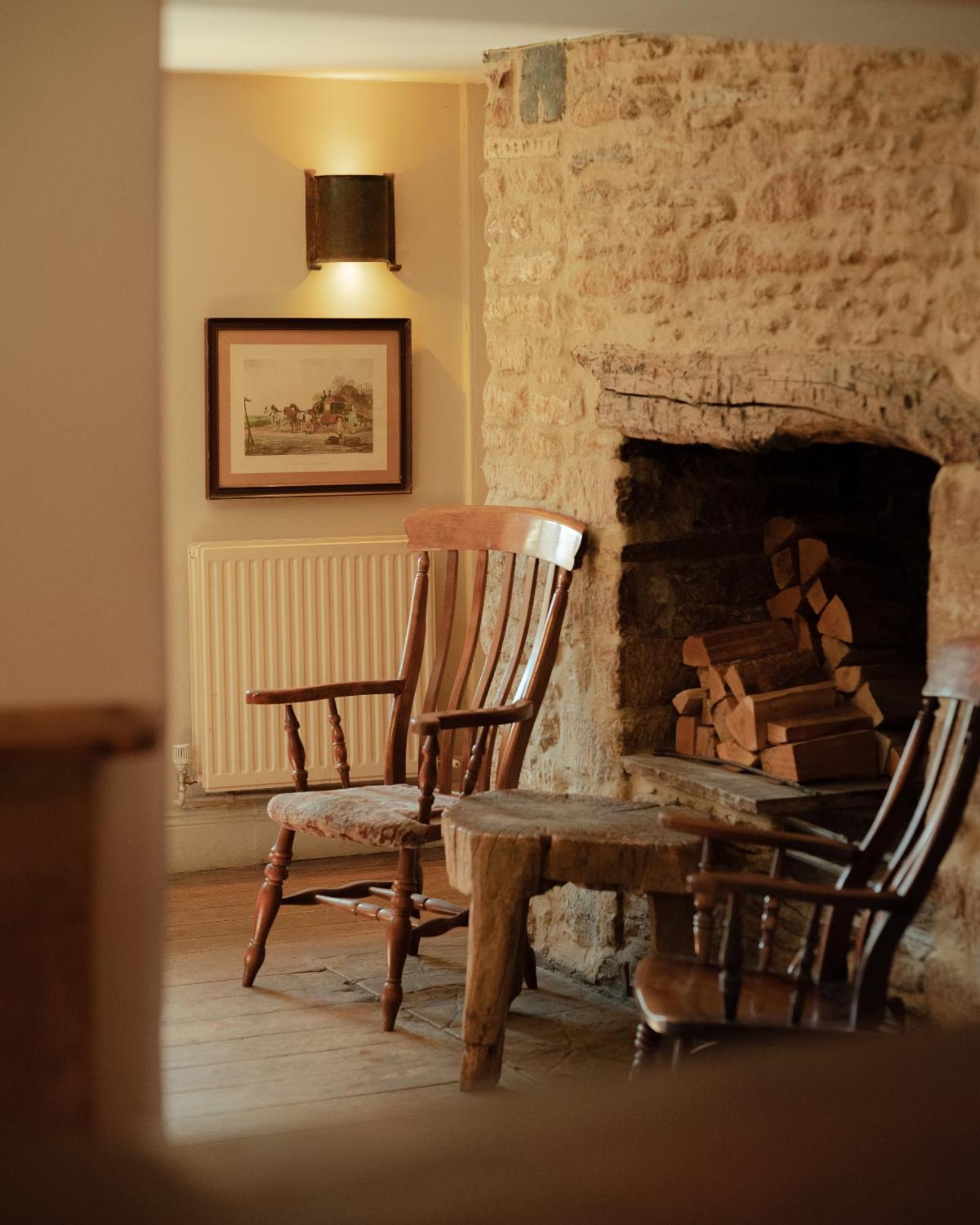 The Stump Hotel Cirencester Bagian luar foto