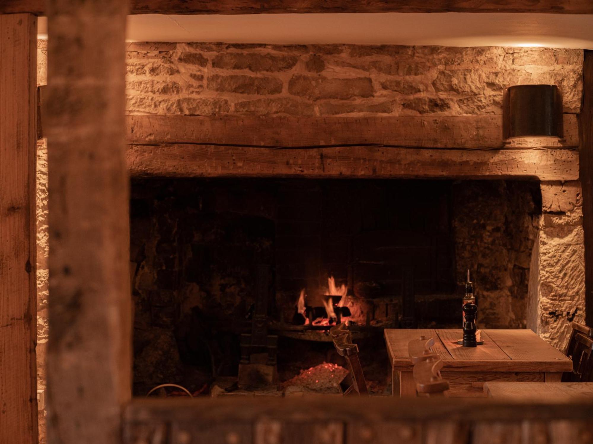 The Stump Hotel Cirencester Bagian luar foto